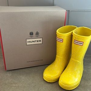 Girls’ size 8 yellow glitter Hunter boots